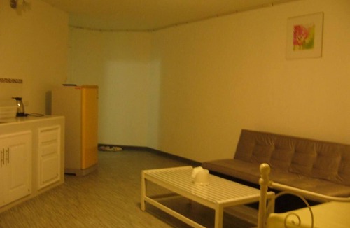 Ban Mai House | Chan Kim Don Mueang Guest House Triple room