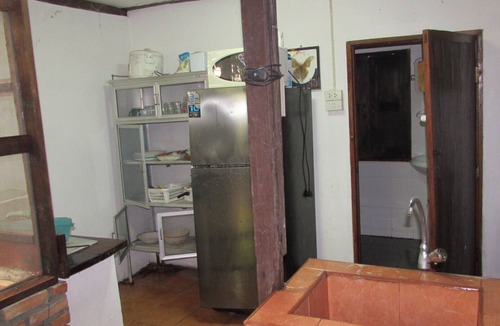 Nong Kwai House | Charming 2-bedroom house with WiFi, AC in superb Hang Dong.