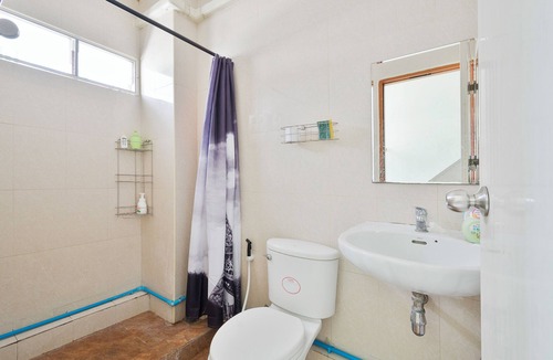 Bangkok Central Business District House | Charming 1-bedroom with WiFi and AC in wonderful Thonglor area