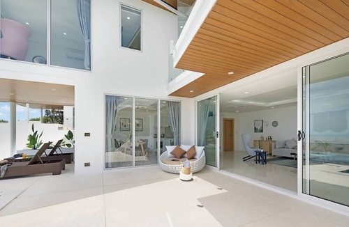 Chaweng City Center Villa | Chaweng Noi Lauxry 4-BR sea views Villa Flair