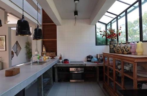 Chang Phueak Villa | ChiangMai清迈 cozy pool Villa 8rooms