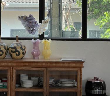 Chang Phueak Villa | ChiangMai清迈 cozy pool Villa 8rooms