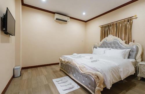 Ranong Bed & Breakfast | close