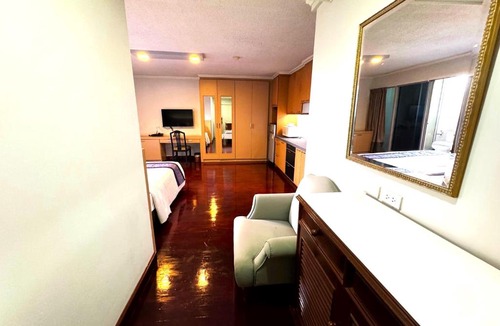 Yan Nawa Hotel | Collection O The Step Sathorn