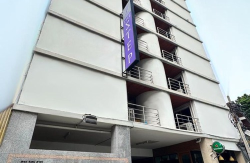 Yan Nawa Hotel | Collection O The Step Sathorn