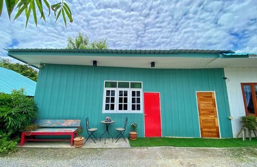 Saraphi Cottage | Colorful Charming cottage in tranquil with local touch