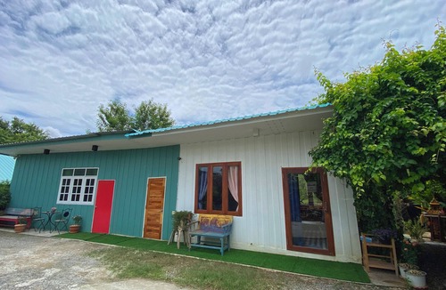 Saraphi Cottage | Colorful Charming cottage in tranquil with local touch