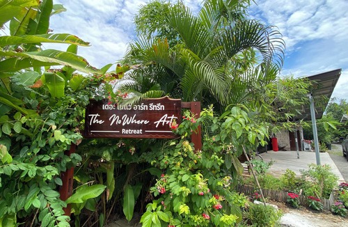 Saraphi Cottage | Colorful Charming cottage in tranquil with local touch
