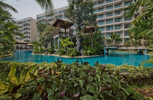 South Pattaya Apartment | CONTEMPORARY Studio in Laguna Beach 3.