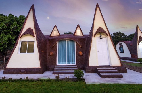 Chom Thong Hotel | Cornetto Resort