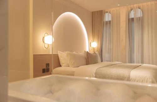 Wang Burapha Phirom Hotel | CORRIDOR 2407