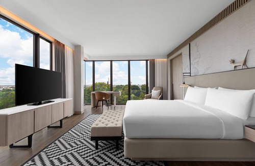 Lat Krabang Hotel | Courtyard by Marriott Bangkok Suvarnabhumi Airport