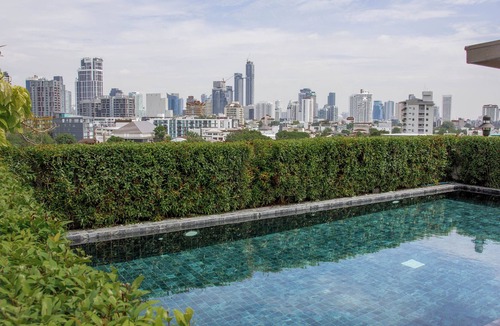 Phra Khanong Nuea Condo | Cozy 1-bedroom condo - Modern, Unblocked Views, near BTS, fast Internet
