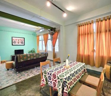 Chakkrawat Hostel | Cozy Gallery Studio at Chinatown