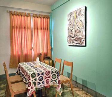 Chakkrawat Hostel | Cozy Gallery Studio at Chinatown