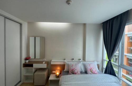 Ratchadaphisek Apartment | Cozy room at Huai Khwang close to MRT