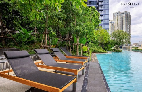 Rama 9 Apartment | Cozy Studio w/Table, Gym & Infinity Pool, MRT 200m