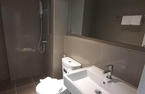 Phan Thong Hostel | D5 Gold Hotel สาขาหนองกะขะ