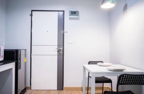 Chang Phueak Apartment | Deluxe Apartment for rent in Chiangmai (DVR-9)