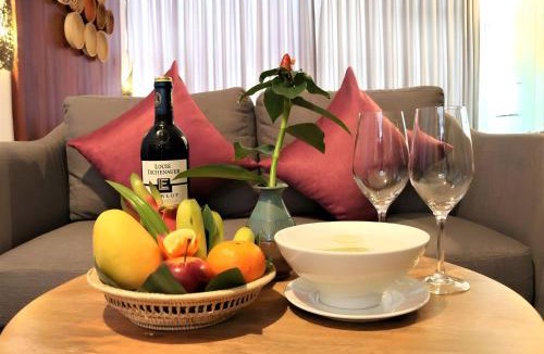 Wat Bo Area House | Deluxe Double Room with Patio or Balcony