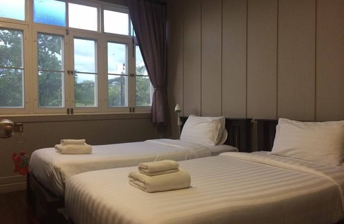 Mueang Kao Hostel | Dorm of Happiness by Tharaburi Resort