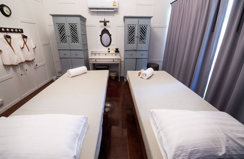 Mueang Kao Hostel | Dorm of Happiness by Tharaburi Resort