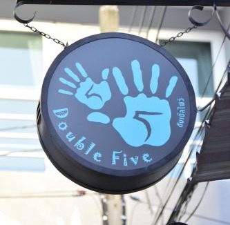 Wattana Hostel | Double Five