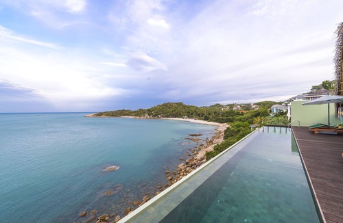 Moo 5 House | Dramatic cliff villa with jacuzzi and stunning 180 ° sea views