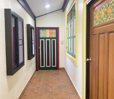 Thani Bed & Breakfast | Dream House Lodge