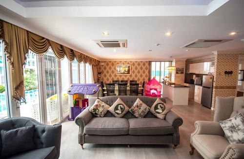 Khao Takiab Apartment | E105 Spacious Duplex 3-bedroom apartment Pool access with Playground near Beach