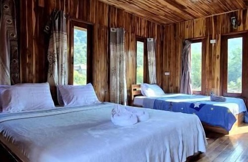 Nong Khiaw Hostel | Eco Farm Stay & Hostel