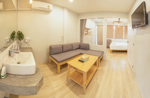 Siriraj Hostel | Ekanake Hostel