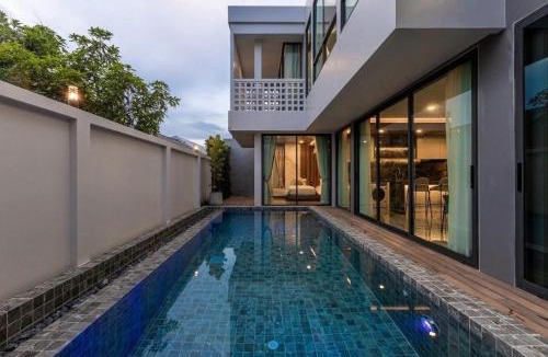Rawai Villa | Elegant 4-Bedroom Luxury Pool Villa