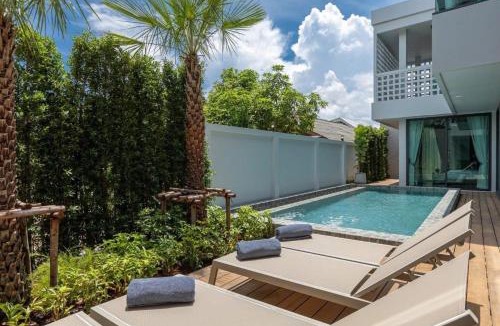 Rawai Villa | Elegant 4-Bedroom Luxury Pool Villa
