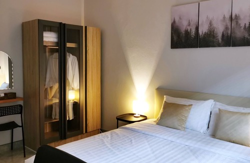 Kanchanaburi House | EntireHome 180m2 10 mins to RiverKwaeBridge Old City