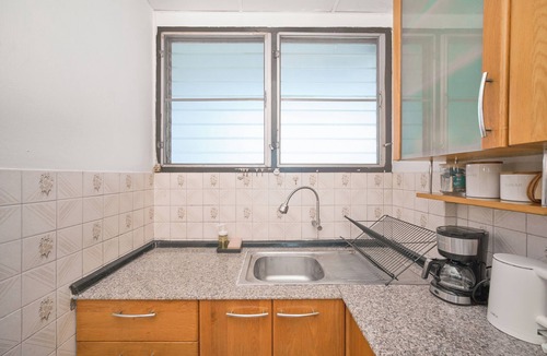 Asoke Apartment | Executive 70sqm Suite, Full Office & Transit Hub Asoke Interchange
