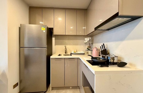 Rama 9 Apartment | Executive Apt w/Walk-in Closet, Golf, Pool & Gym
