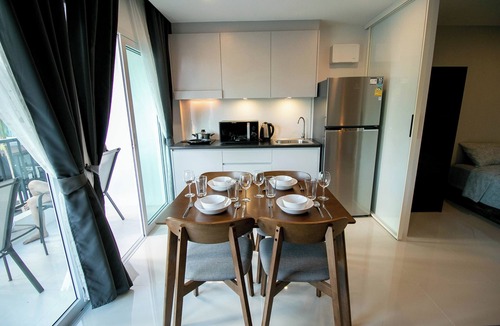 Kram Condo | Family 2bdrm w/Kichen, High speed Wi-Fi, balcony