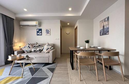 Sathorn Apartment | Family 2Bedrooms 2BR w/Pool/Gym/Wi-fi @Sathorn