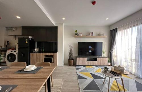 Sathorn Apartment | Family 2Bedrooms 2BR w/Pool/Gym/Wi-fi @Sathorn