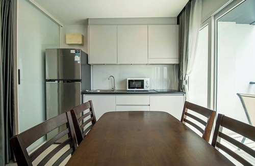 Kram Condo | Family for 5people, 2 pools, AC, Kitchen, Fitness and near the beach