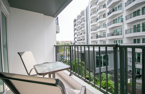 Kram Condo | Family for 5people, 2 pools, AC, Kitchen, Fitness and near the beach
