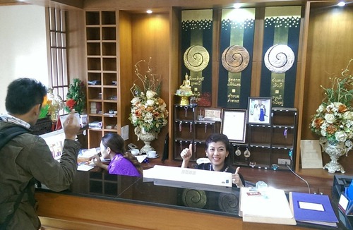 Phitsanulok Bed & Breakfast | Family or Business Stayz with clean, big AC rooms