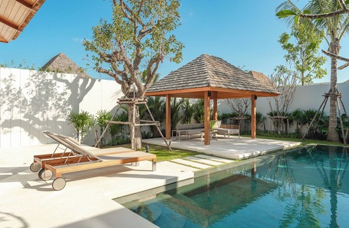 Thep Kasattri Villa | Famous Anchan Flora 4 BR V165