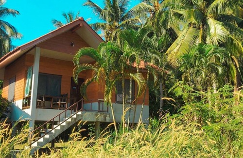 Thong Sala House | Fikret 300m to Beach | Quiet Forest | Fast WiFi