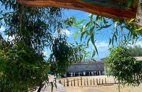 Koh Rong House | Firefly Beach Guesthouse & Bar Restaurant Koh rong