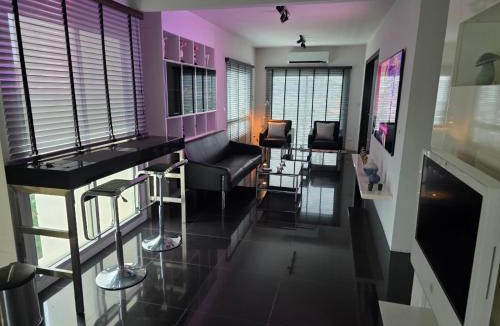 Hua Hin Apartment | Flame Tree Suite 110 sqm 2-Bedroom Apartment