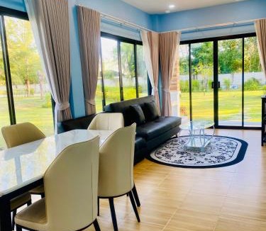 Tha Sala House | Fueng Fah Villa Sea Views