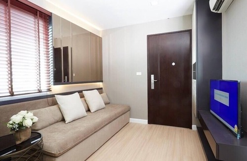 Bang Chak Apartment | Gfeel 1BR, BTS Sukhumvit, wifi, pool,gym