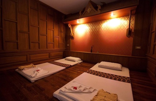 Ratchaprasong Hotel | Golden House Bangkok